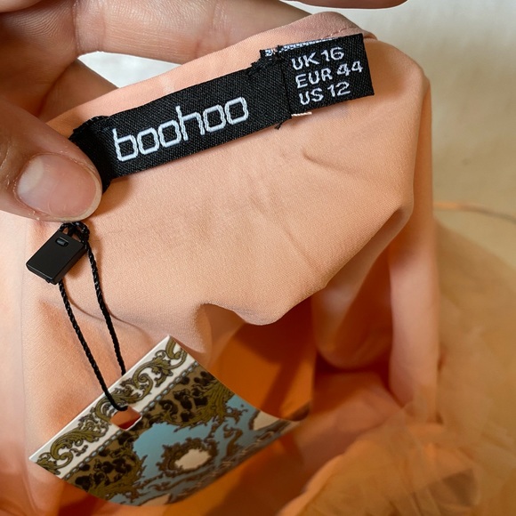 Ruffle Detailed Square neck top - Picture 6 of 6